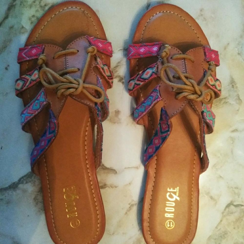 Rogue sandals